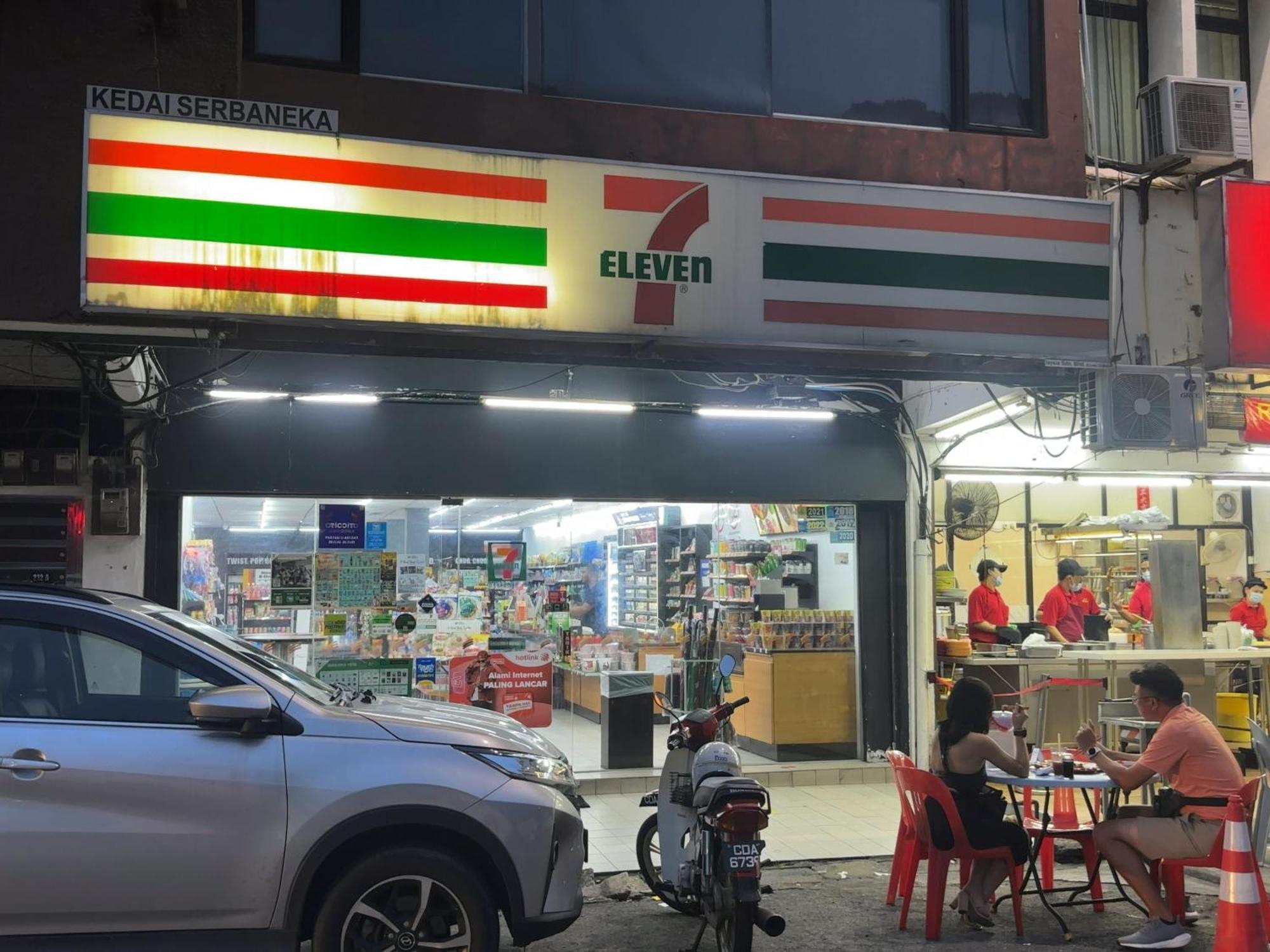 Pelangi Capsule Hostel Johor Bahru Exterior foto